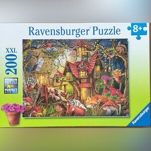 Ravensburger “The Little Cottage” 200XXL piece puzzle